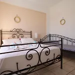 Manos Aparthotel 4*