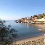 Manos Aparthotel