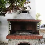 Manos Aparthotel 4*
