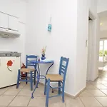 μάνος Ξενοδοχείο με διαμερίσματα 4*