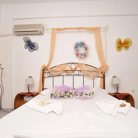 Aparthotel Manos Mégas Yialós-Nítes