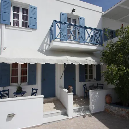 Aparthotel Manos Megas Gialos - Nites