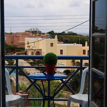 Manos Aparthotel